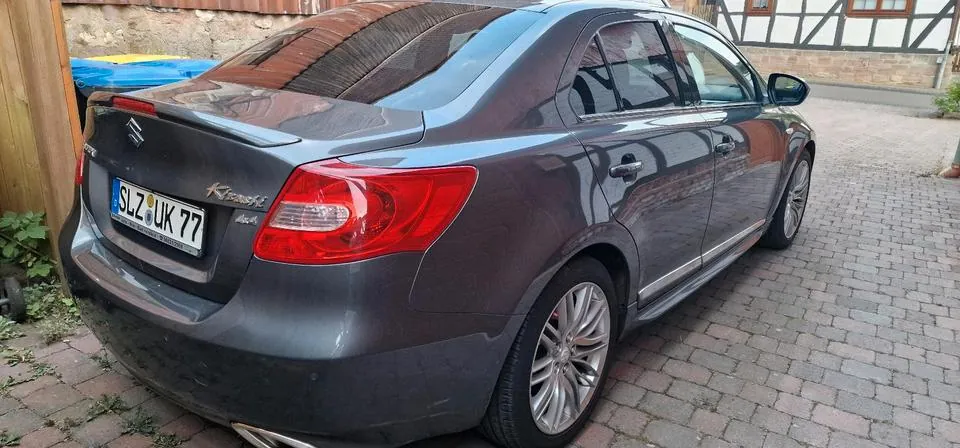 Suzuki Kizashi