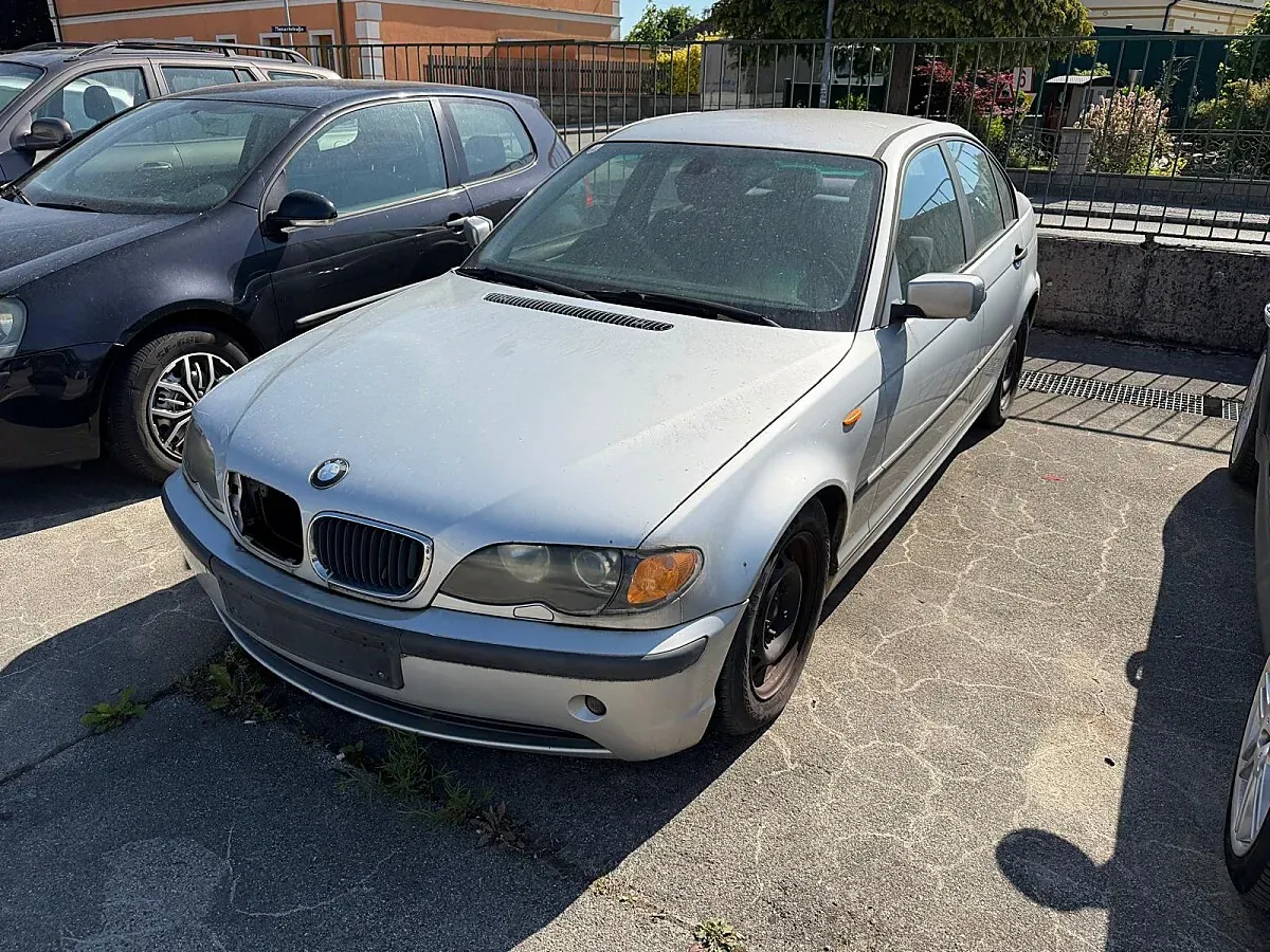 BMW 3 Series 2002 photo 2