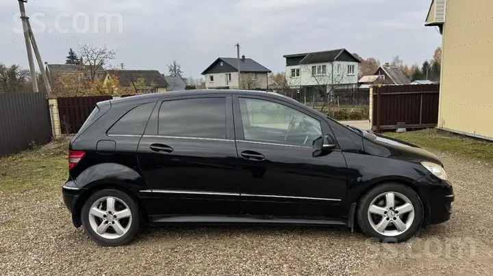 Mercedes-Benz B180 2008 photo 5