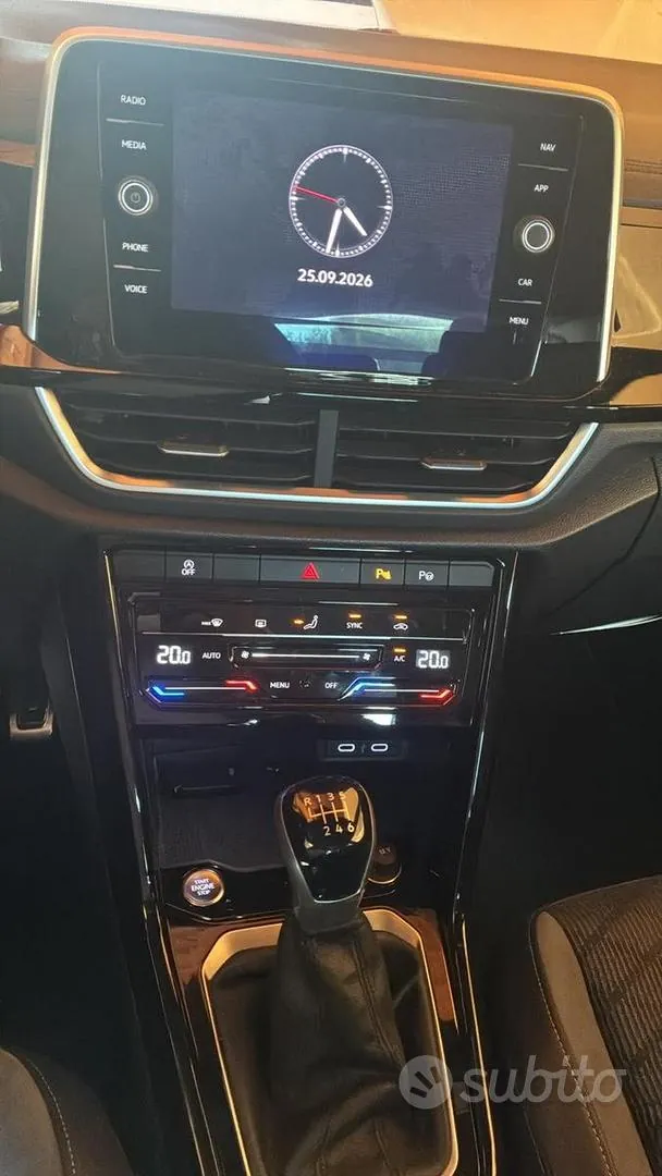 Volkswagen T-Roc 2023 photo 5