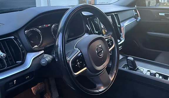 Volvo V60 2021 photo 4