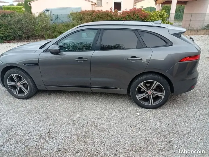 Jaguar F-Pace 2017 photo 2