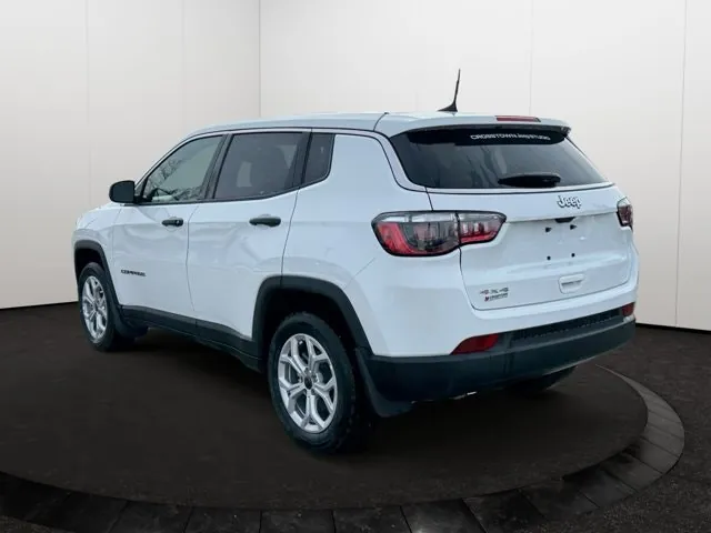 Jeep Compass 2026 photo 4