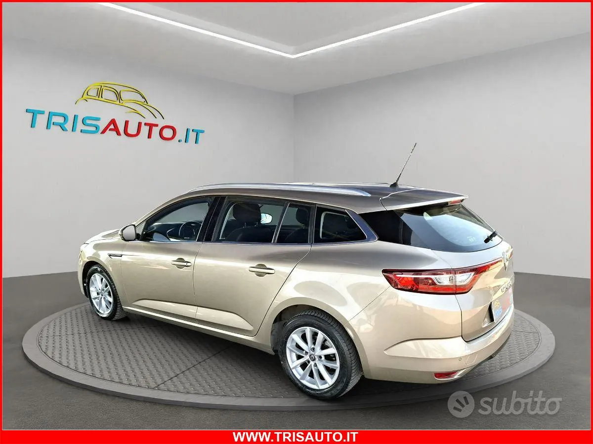 Renault Megane 2017 photo 2