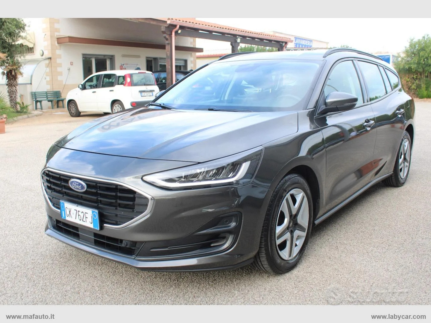 Ford Focus 2022 photo 2