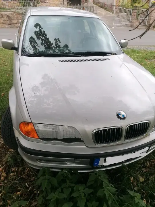 BMW 320I