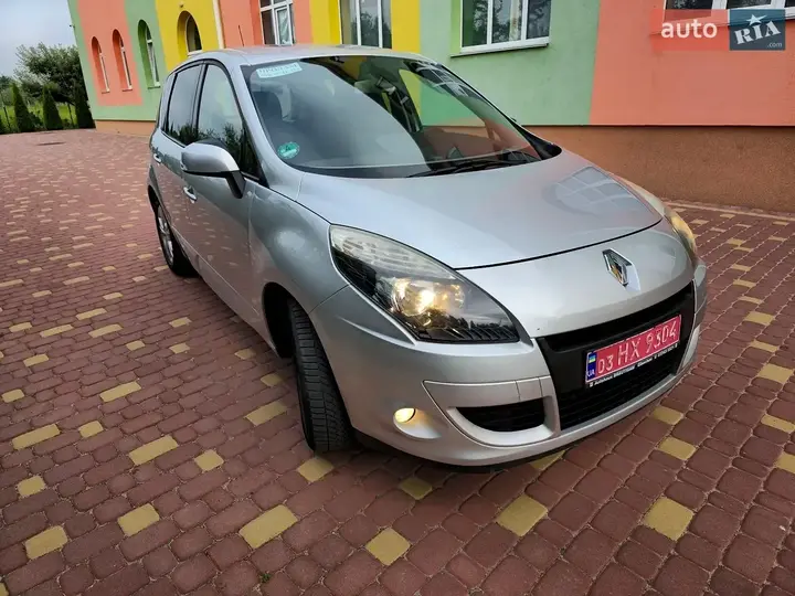 Renault Scenic 2010 photo 4