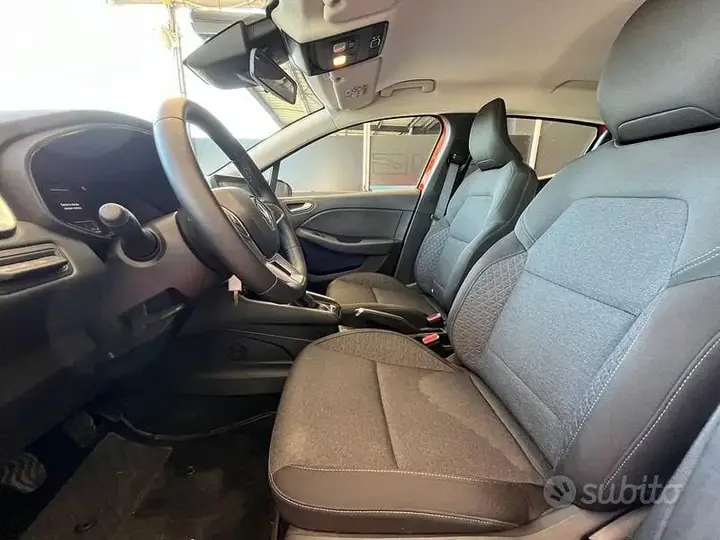 Renault Clio 2023 photo 4