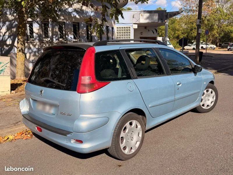 Peugeot 206 2003 photo 2