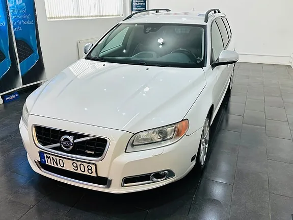 Volvo V70 2012 photo 4