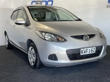Mazda Demio 2007 photo 2