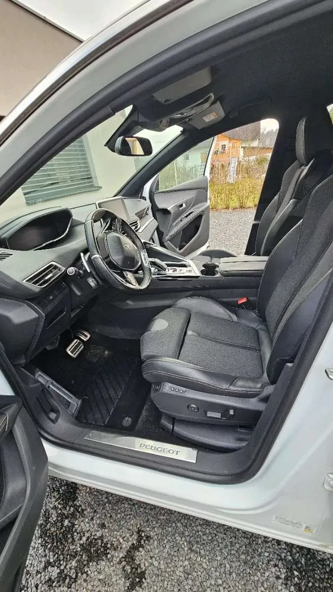 Peugeot 5008 2017 photo 3