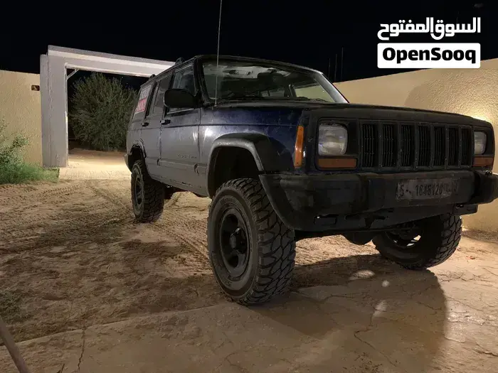 Jeep Cherokee 2000 photo 2