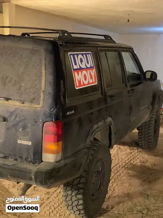 Jeep Cherokee 2000 photo 4