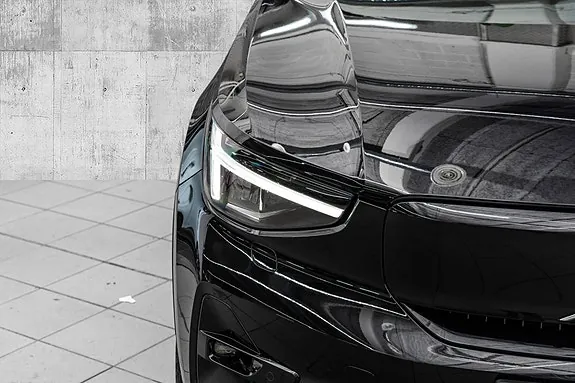 Volvo Ex40 2025 photo 4