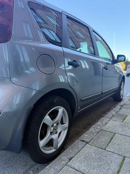 Nissan Note 2013 photo 5