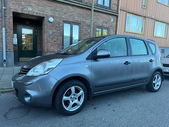 Nissan Note 2013 photo 2