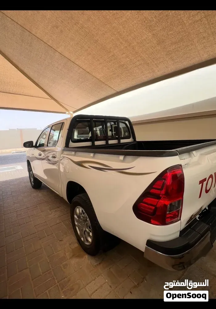 Toyota Hilux 2025 photo 2