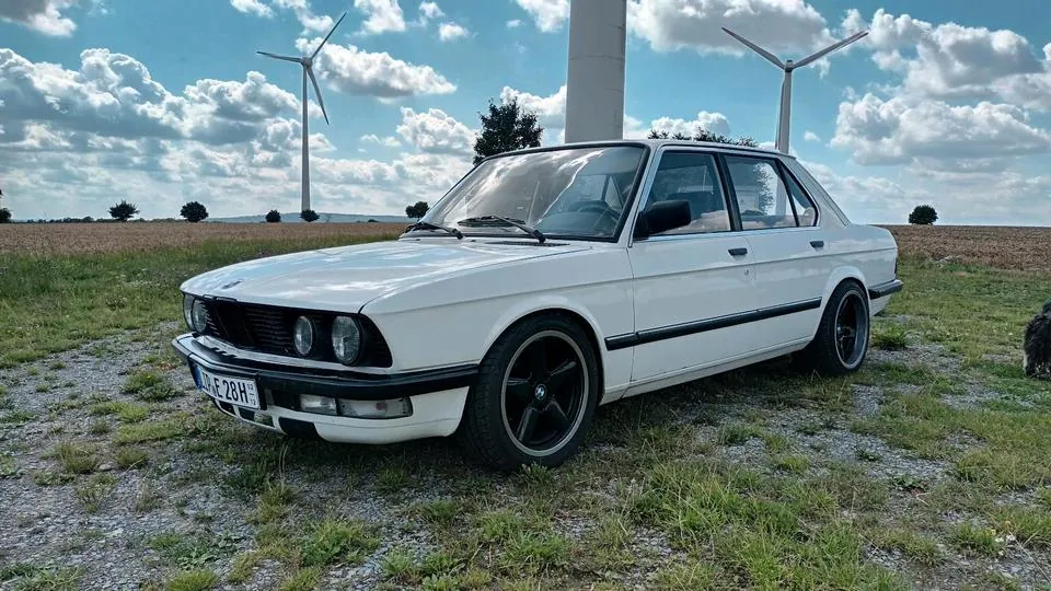 BMW 520I E28
