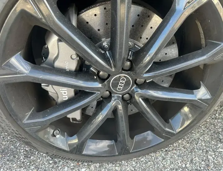 Audi Q3 2022 photo 2