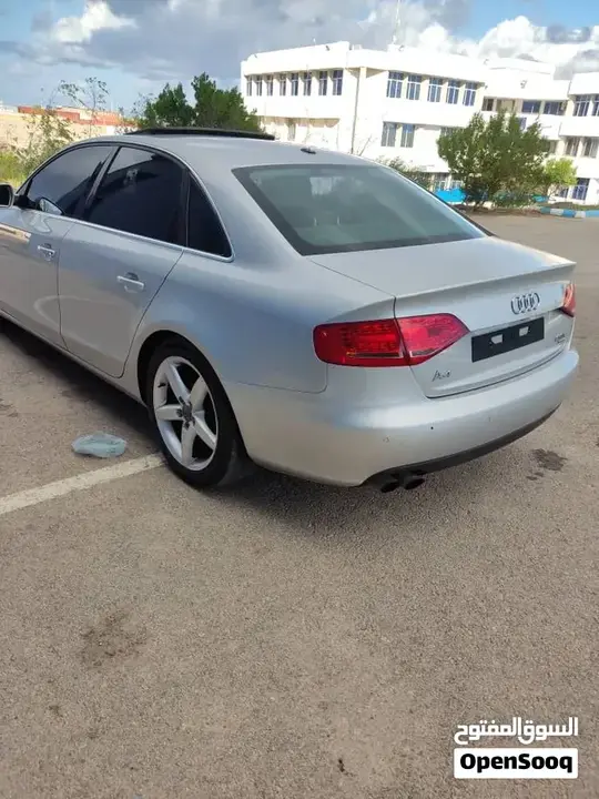 Audi A4 2010 photo 3