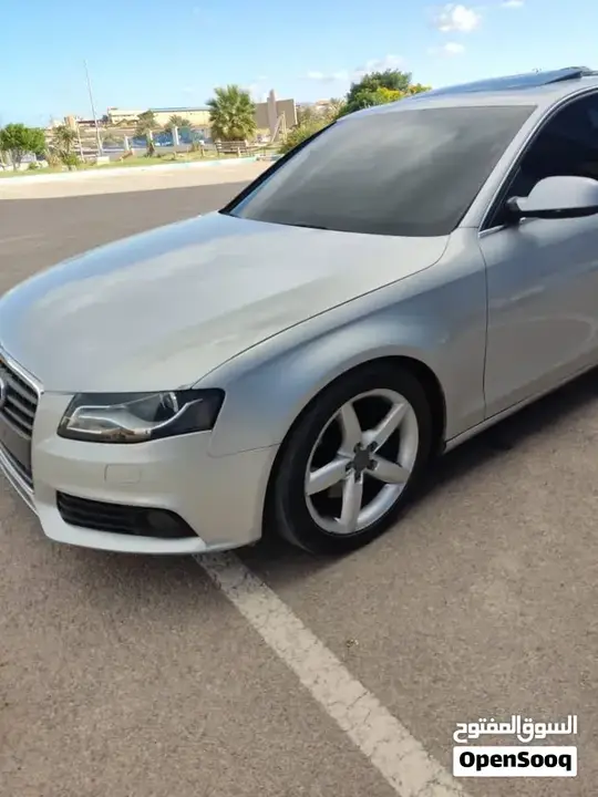 Audi A4 2010 photo 2
