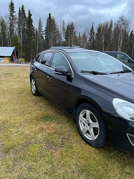 Volvo V60 2012 photo 2