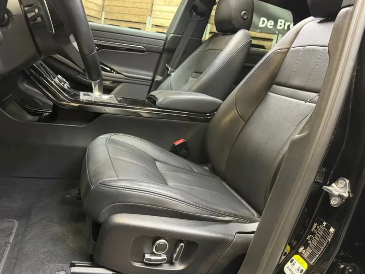 Land Rover Range Rover Evoque 2022 photo 3
