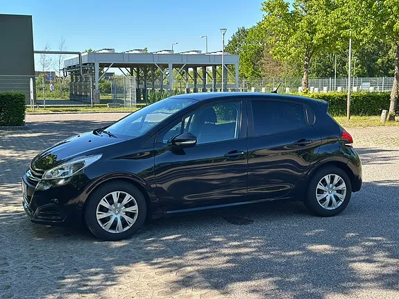 Peugeot 208 2019 photo 5