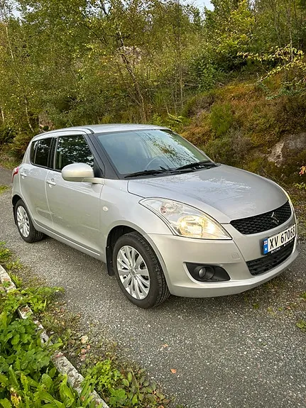 Suzuki Swift 2013 photo 2