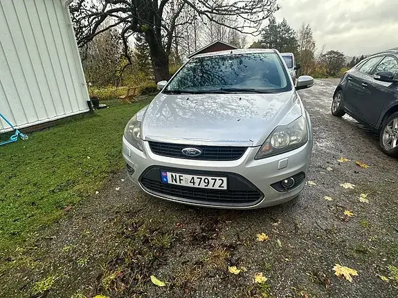 Ford Focus 2010 photo 3