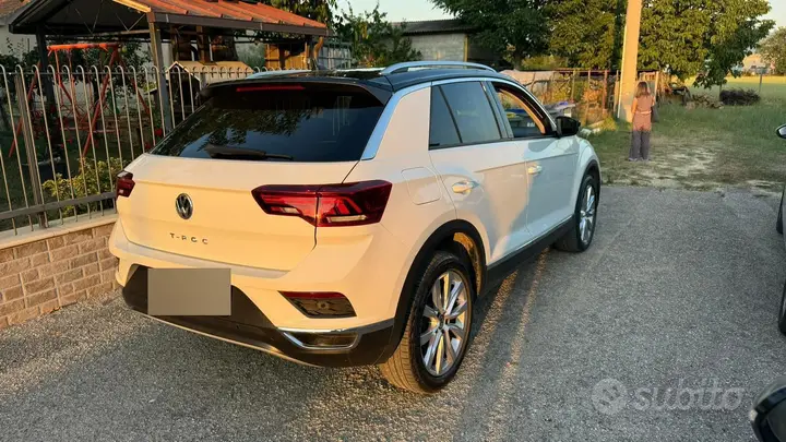 Volkswagen T-Roc 2020 photo 2