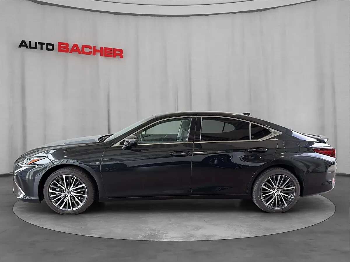 Lexus Es 300H 2025 photo 3