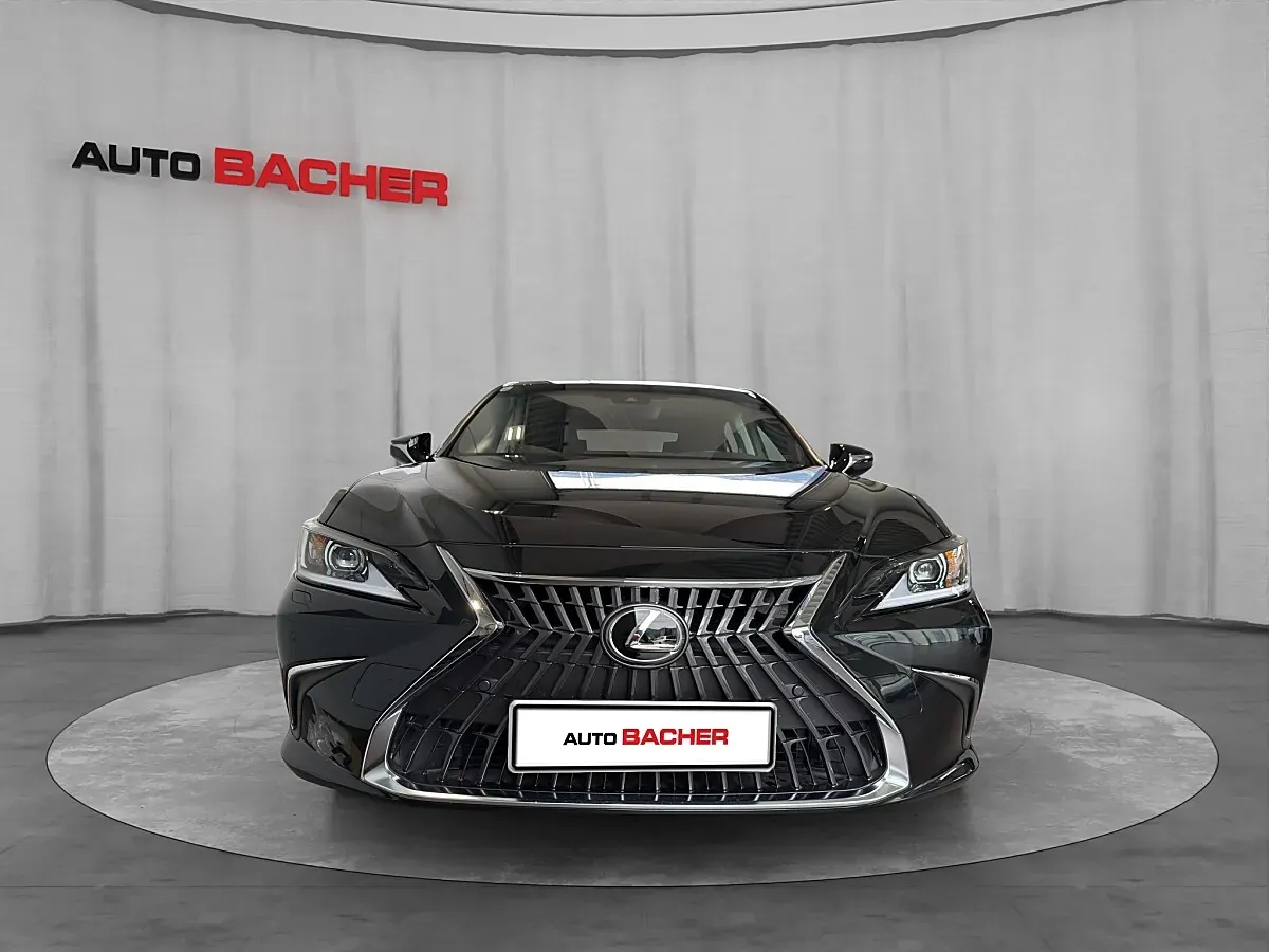 Lexus Es 300H 2025 photo 2