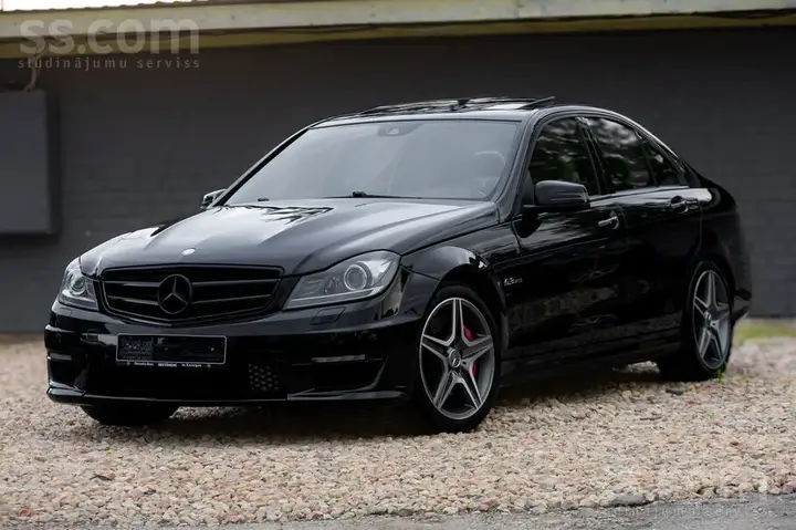 Mercedes-Benz C63 Amg