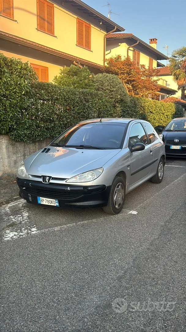 Peugeot 206