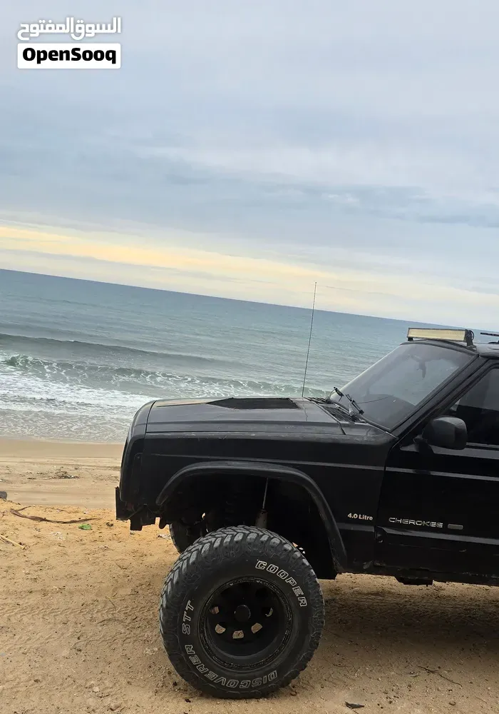 Jeep Grand Cherokee 2000 photo 3