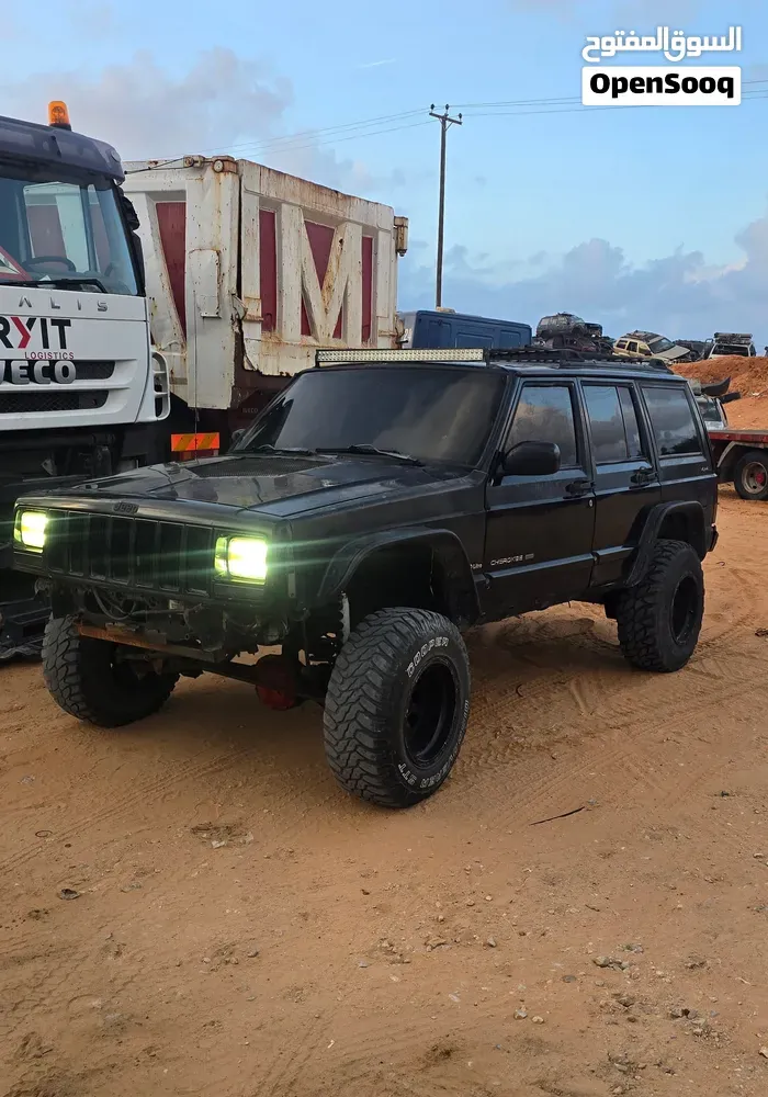 Jeep Grand Cherokee 2000 photo 2