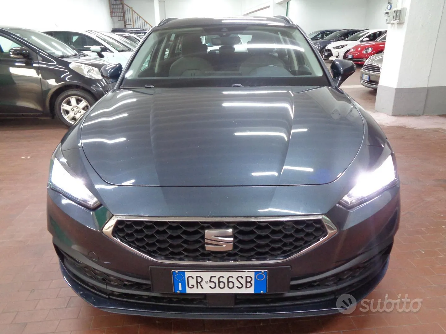 Seat Leon 2023 photo 2
