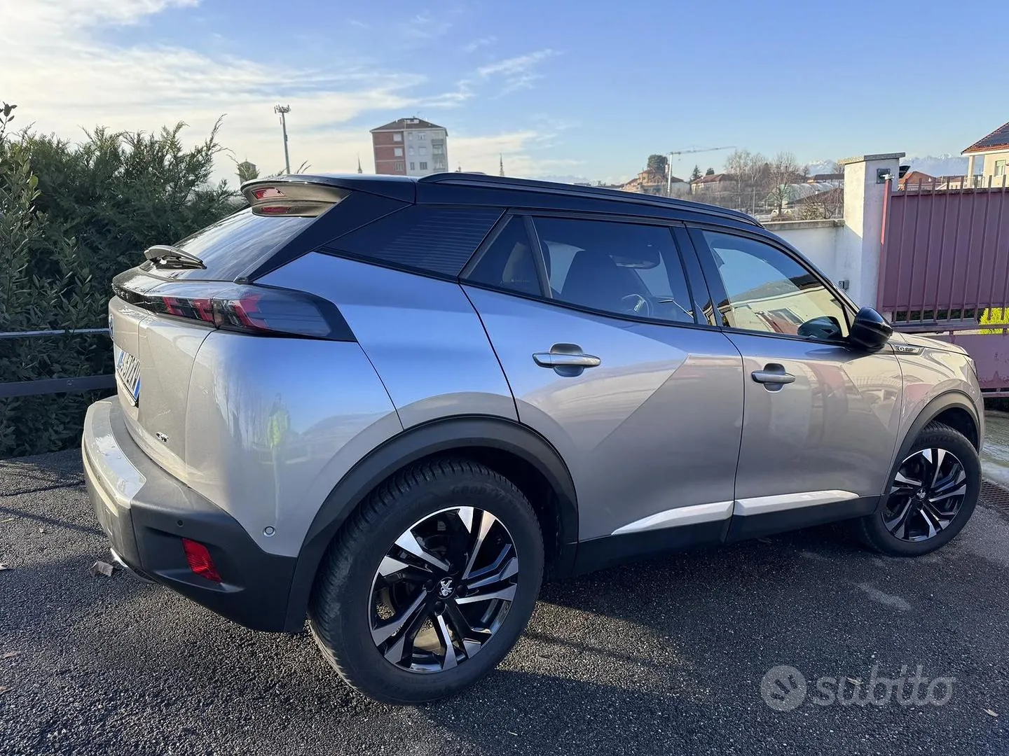 Peugeot 2008 2021 photo 3