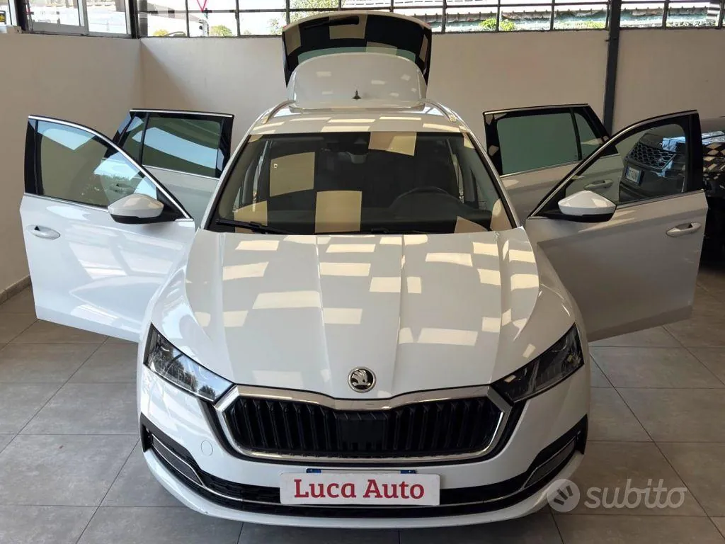 Skoda Octavia 2022 photo 2