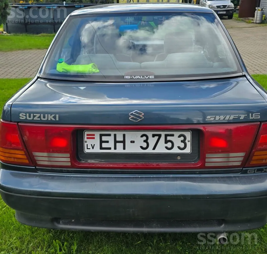 Suzuki Swift 1990 photo 4