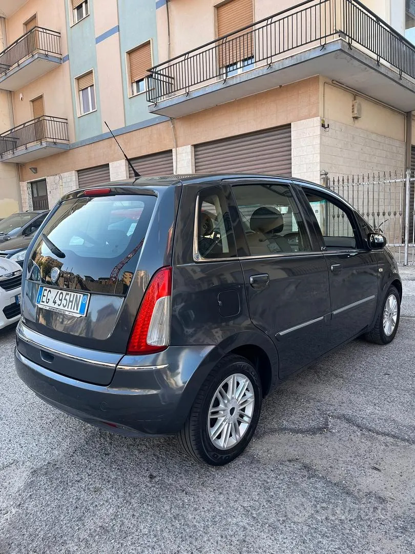 Lancia Musa 2010 photo 4