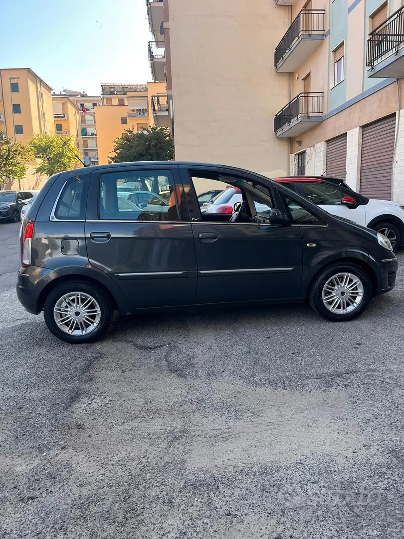 Lancia Musa 2010 photo 5