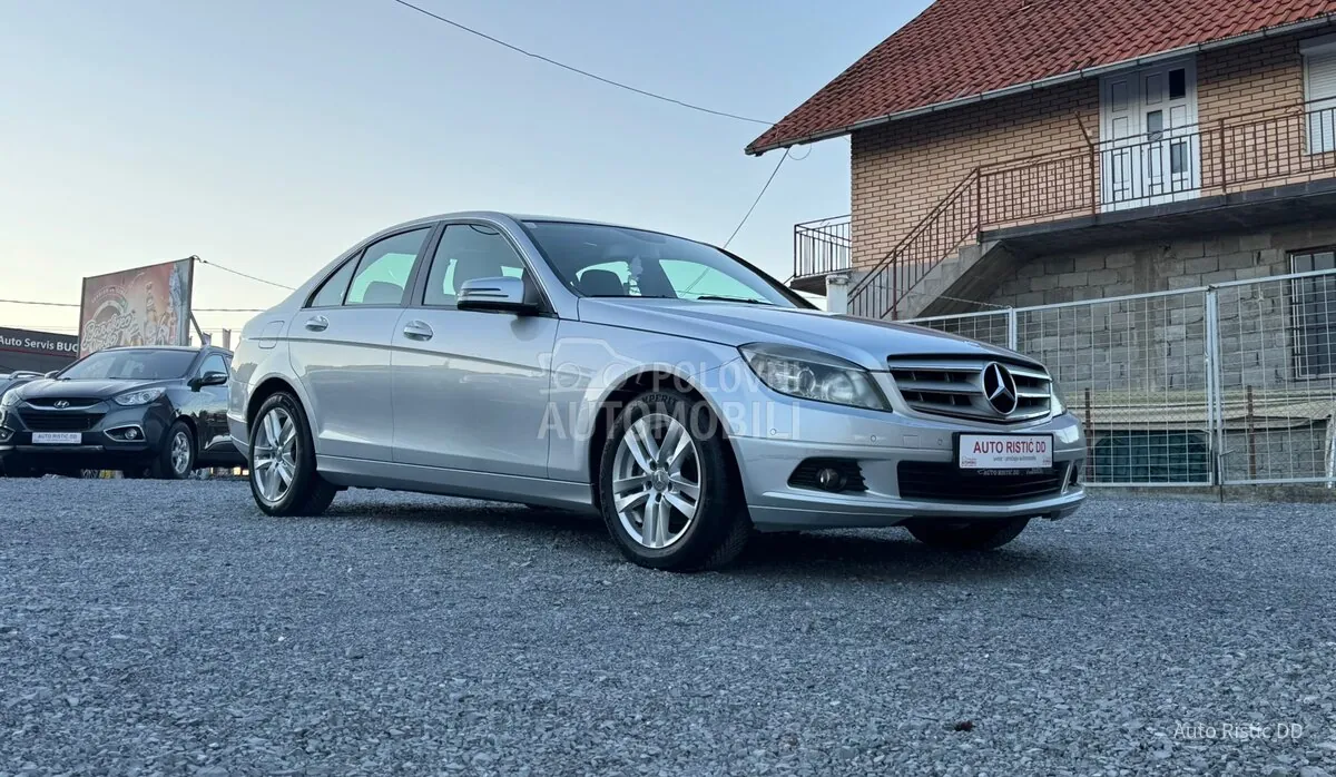 Mercedes-Benz C200 2009 photo 2