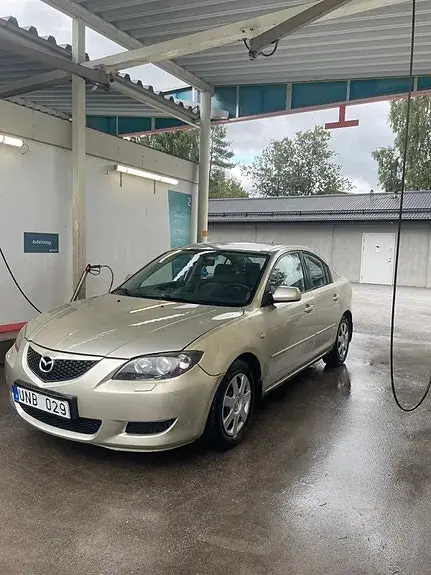 Mazda 3 2004 photo 2