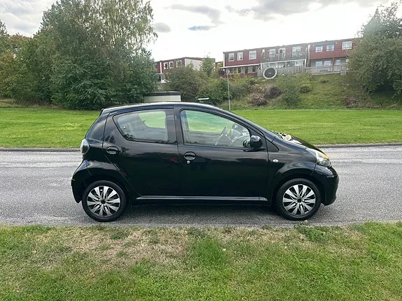 Toyota Aygo 2012 photo 5