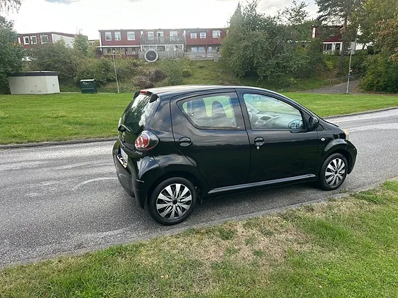 Toyota Aygo 2012 photo 4