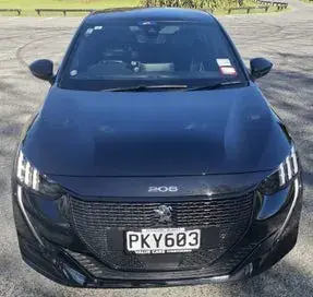 Peugeot 208 2022 photo 2