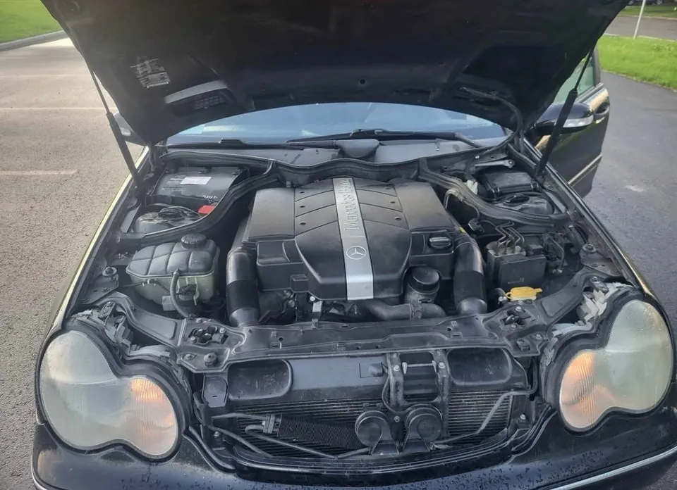 Mercedes-Benz C-Class 2002 photo 4